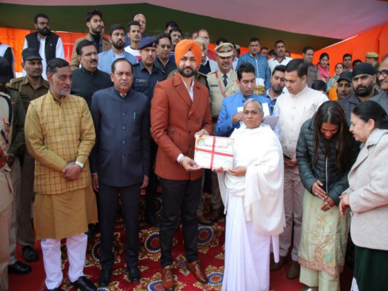 Charkhi Dadri(Haryana) : Brahmakumaris Felicitated By Sports And Youth Affairs Minister